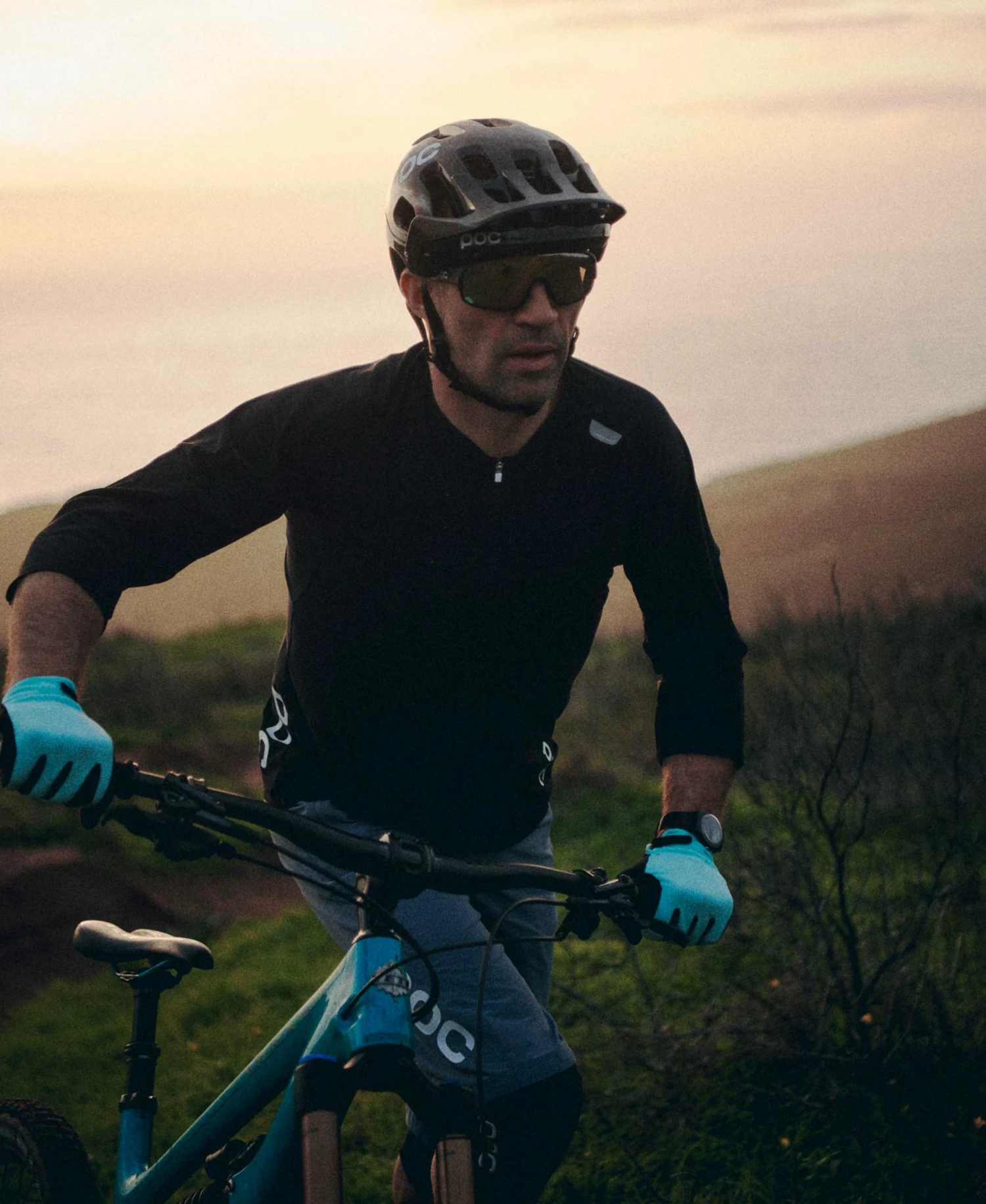 POC Accessories Resistance Enduro Adjustable Glove 8 POC Accessories Resistance Enduro Adjustable Glove