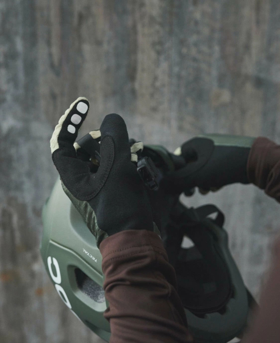 POC Sports Savant MTB Glove 9 POC Sports Savant MTB Glove